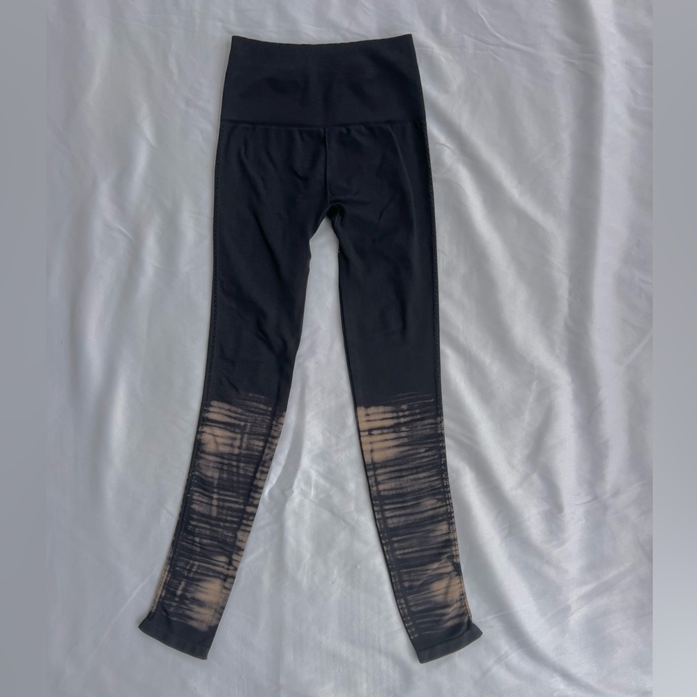 Free People Fp Movement Plum Blue Washed Barely There Yoga Legging Size XS Small - Picture 2 of 7